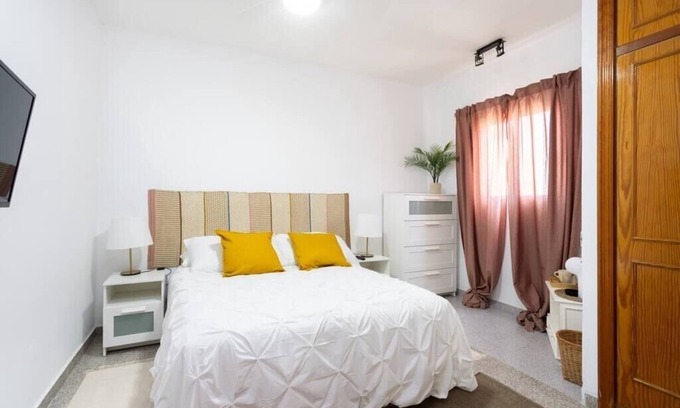 San Isidro Apartment | Eden Rentals 105 Surfy Stylish BedandCoffee Room