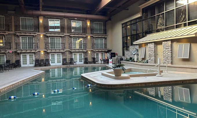 Lancaster Hotel | Eden Resort and Suites, BW Premier Collection