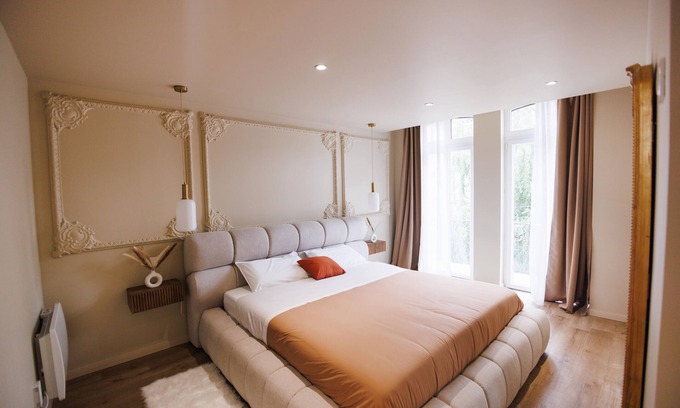 Republique Apartment | Eden Room - Luxury, Balneo & Sauna