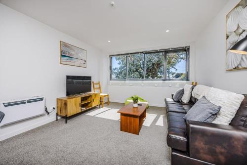 Mount Albert Apartment | Eden Vista Apartment 3 Bedrooms 2 car parks