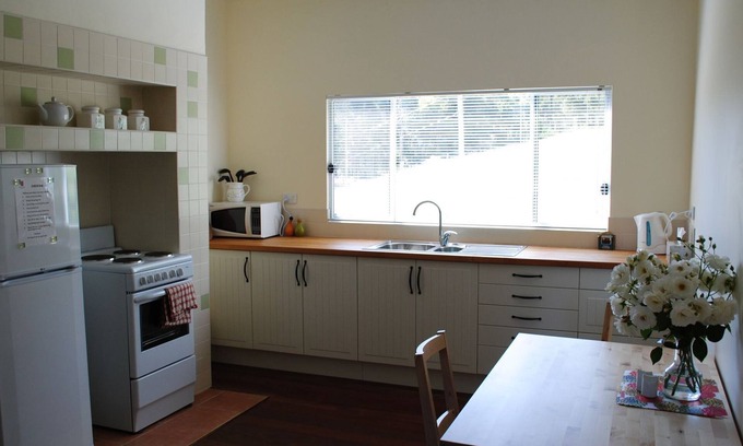 Bickley Cottage | Edenside Cottage - located at Perth Hills