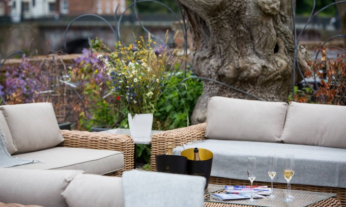 Chester House | Edgar House - a detached house that sleeps 16 guests in 7 bedrooms