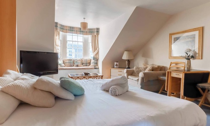 New Town Apartment | Edinburgh City Retreat - EDINBURGH CITY CENTRE KEYWORKS CONTRACTERS BUSINESS T
