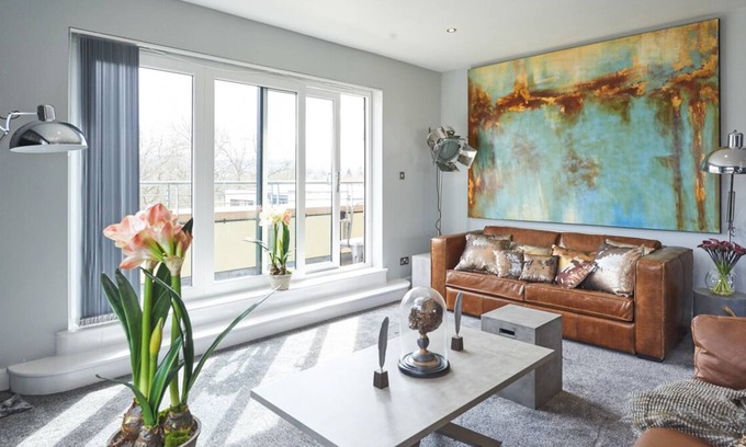 Ellemford Villa | Edinburgh Hill Penthouse