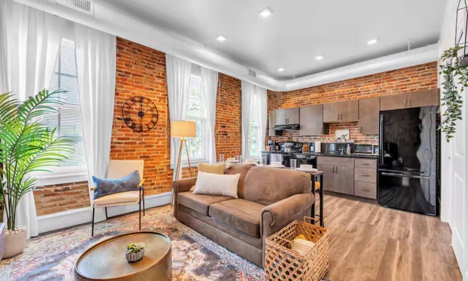 Ypsilanti Apartment | Edison Place: Premier Industrial Modern Downtown 1 BR Loft