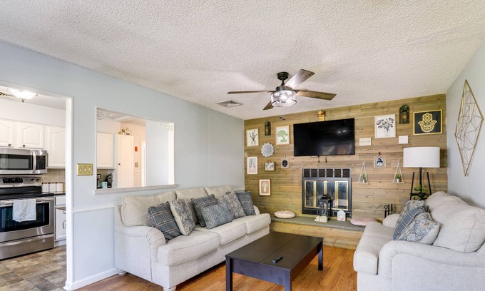 Edison House | Edison Vacation Home: 1 Mi to Train Station to NYC