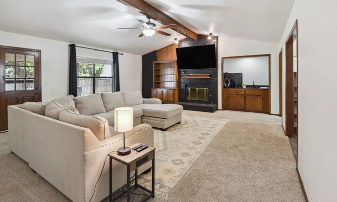 Edmond Cottage | Edmond Vacation Rental Near Arcadia Lake!