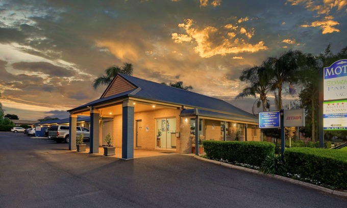 South Tamworth Hotel | Edward Parry Motel & Apartments