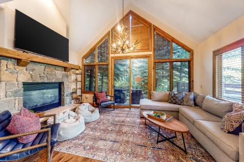 Edwards House | Edwards Elegance