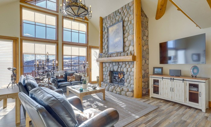 Cordillera House | Edwards Home in Cordillera: Hot Tub, Mountain View