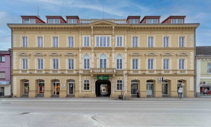 Perg Hotel | eee hotel Perg
