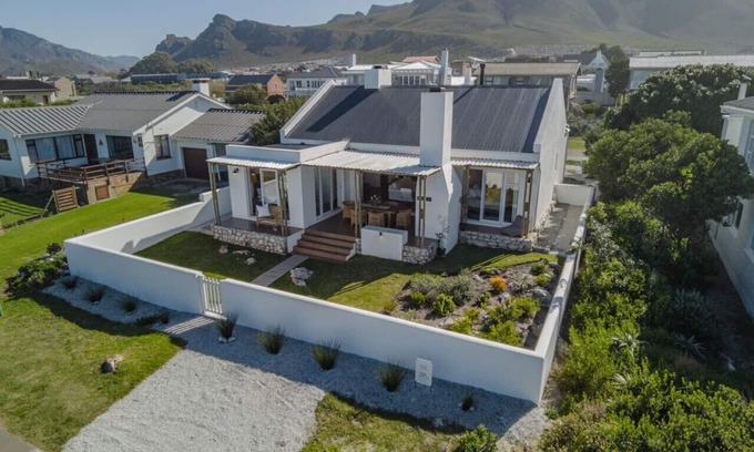 Kleinmond Cottage | Efcharisto Cottage | Sea, Style & Serenity