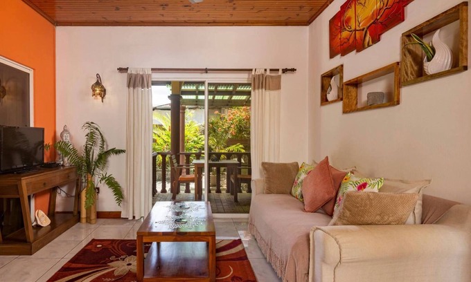 Zig Zag Ward Villa | Effi Mountain View Colibri Villa