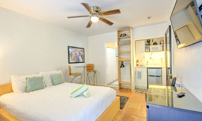 Hendricks and Venice Isles House | Efficiency 2 on water las olas/beach free kayaks