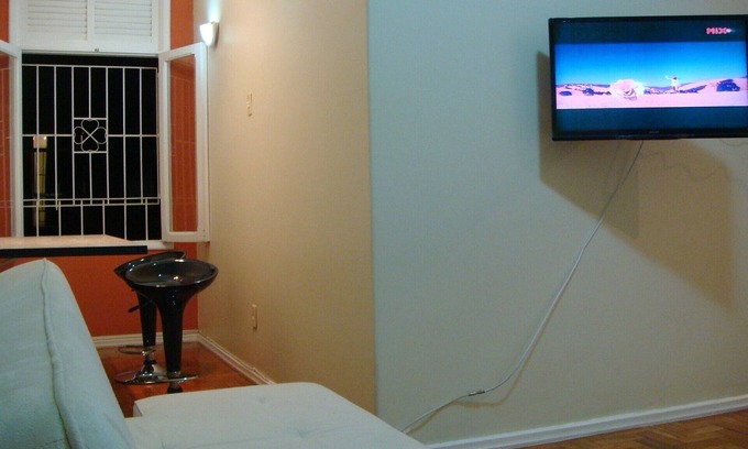 Icarai Apartment | Efficient 2 rooms in the heart of Icaraí: close to everything, practical and functional