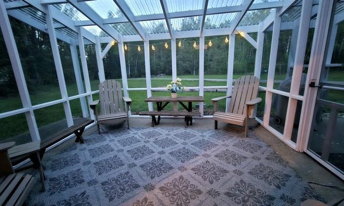 Itasca County House | Effie Oasis: Enjoy a peaceful 2-bedroom home on 40 acres.