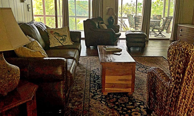 Shell Knob House | Effie's - An inviting home with lovely views of Table Rock Lake
