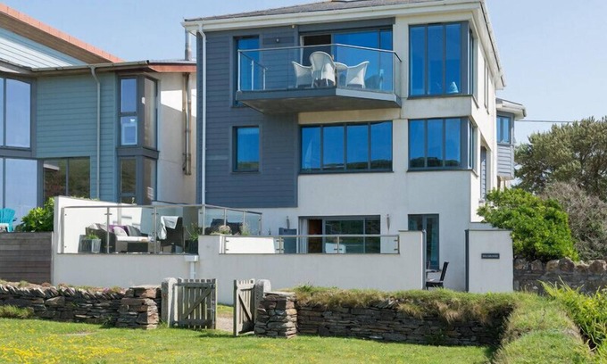 Treator Cottage | EGLOSKERRY, family friendly, with a garden in New Polzeath