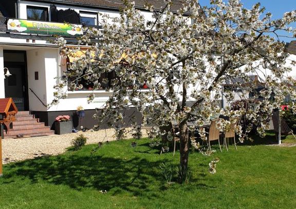 Hasenfeld Hotel | Eifelblümchen