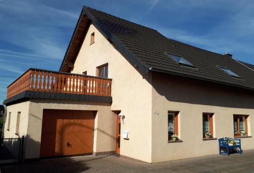 Steinmehlen House | Eifelferienhaus Pruem