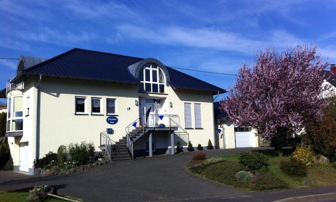 Zermullen Apartment | Eifelland-Ferien