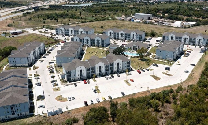 Austin Apartment | EightyOne10 1BD 4 - One Bedroom Apartment, Sleeps 2