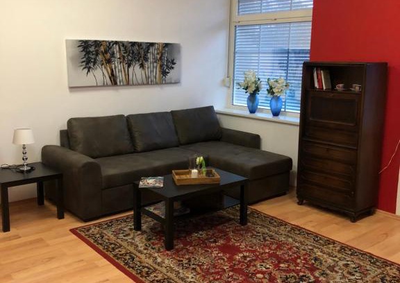 Friedrichsfeld Apartment | Eine helle, geräumige Wohnung