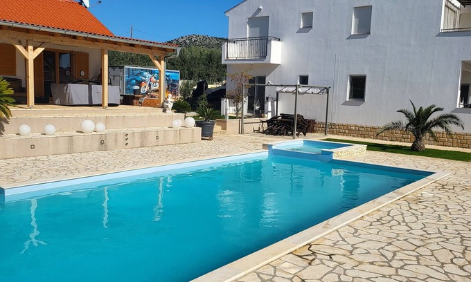 Kakma Apartment | Eine Oase der Ruhe und Entspannung, 6 km Entfernt von Biograd n/M
