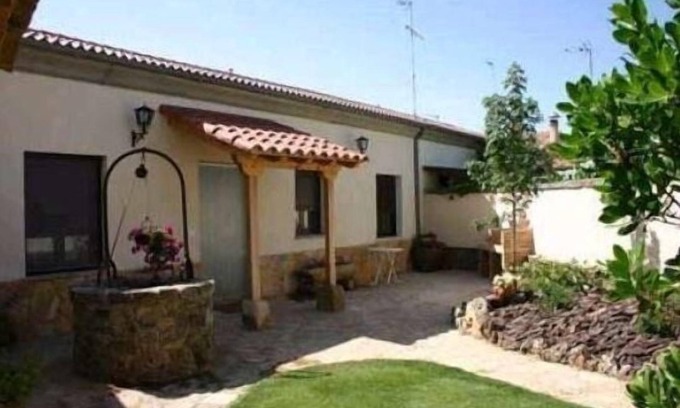 Tajueco Cottage | El Alfar cottage for 6 people