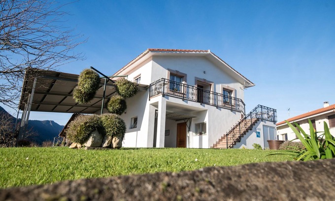 Pineres House | El Angel Vacation Home