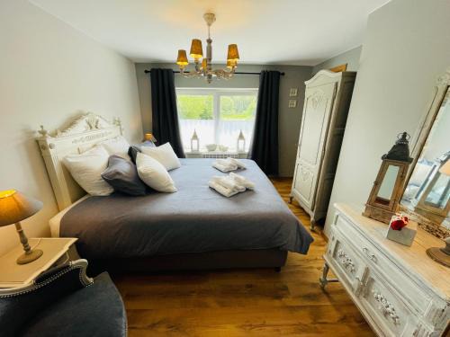 Thy-le-Chateau Bed & Breakfast | El Bre du Faubourg