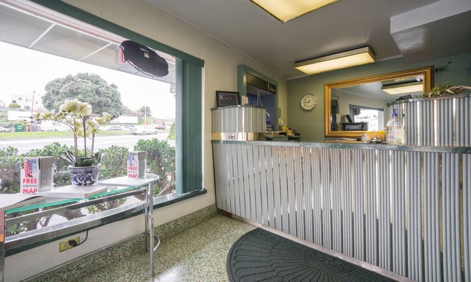 Daly City Hotel | El Camino Inn
