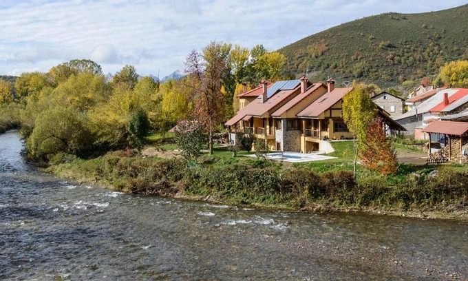 Boca de Huergano House | El Casar del Puente