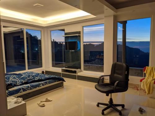 Shimla Bed & Breakfast | El Cielo, B&B