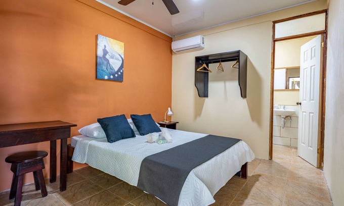 Canas Dulces Bed & Breakfast | El Cocobolo Food&Rest Room 3 B&B Wifi A/C Pkg