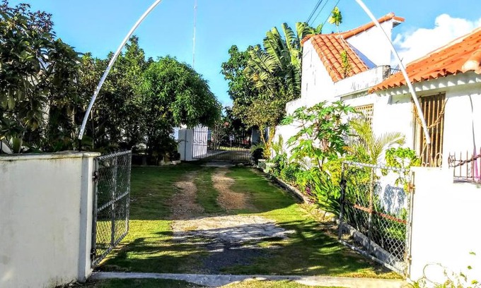 Higuey House | El Conde de Villa Rosa