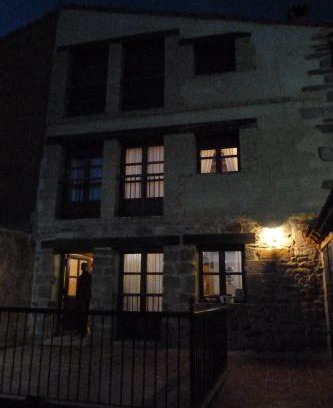 Montejo de Tiermes House | El Farolillo de Piedra