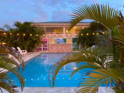 Tierras Nuevas Poniente Apartment | El Flamingo Beach Club
