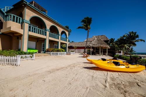 San Pedro Villa | El Gran Castillo De Arena - 4 Bedroom
