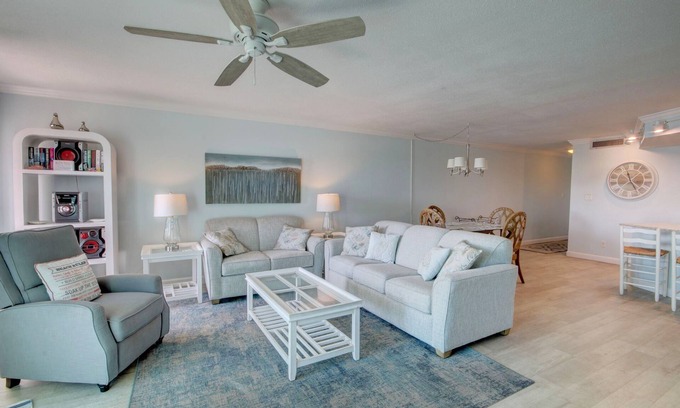 Harold Condo | El Matador 435 - FREE TICKETS! Your stay includes free tickets to many area attractions!