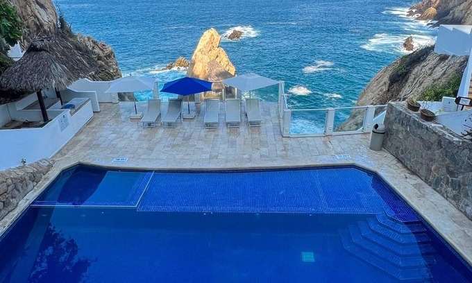Acapulco Tradicional Hotel | El Mirador Acapulco