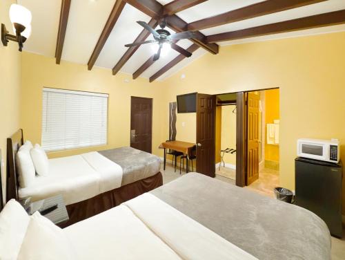 Studio City Hotel | El Patio Inn - Near Universal Studios Hollywood