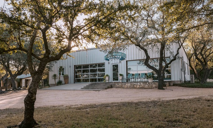 Dripping Springs House | El Pescador House - Asante Lodging & Events