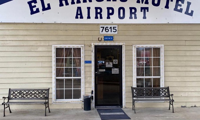 Little Rock Hotel | El Rancho Motel