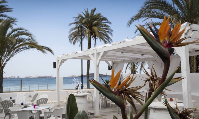 Mar de Cristal Hotel | El Secreto del Agua