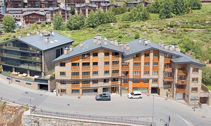 Incles Apartment | El Tarter Ski Apartment for Families