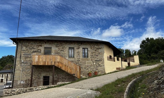 Requejo House | El tejo milenario