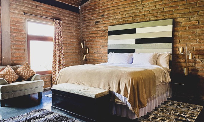 Parroquia Alpachaca House | El Trapiche Luxury Villa