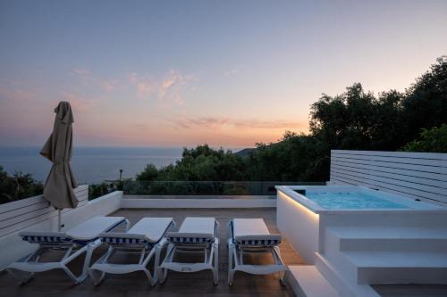 Agia Kiriaki House | Elaia's Villas Hot Tub & Seaview
