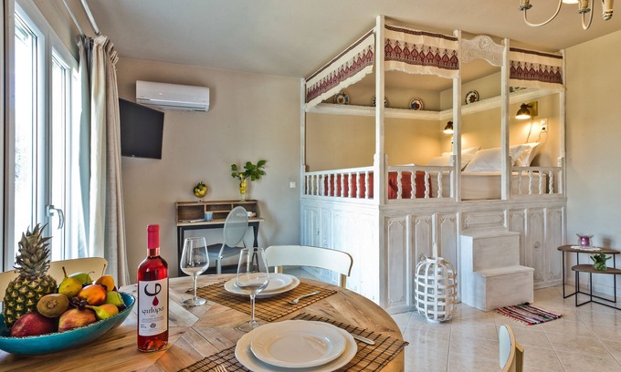 Menetai House | Elaia Villas